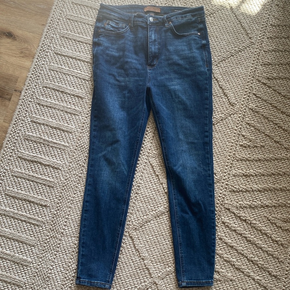 Judy Blue Jeans, tummy control, size 13/31, skinny fit